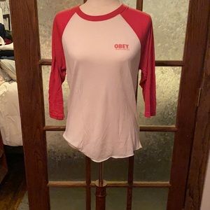 Obey raglan size medium